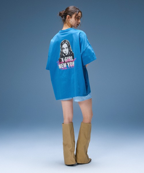 X-girl（エックスガール）の「FACE AND SCRIPT MIX LOGO S/S BIG TEE DRESS（ワンピース・レディース・ブルー/ブラック/ホワイト・S/M）」の4枚目の写真