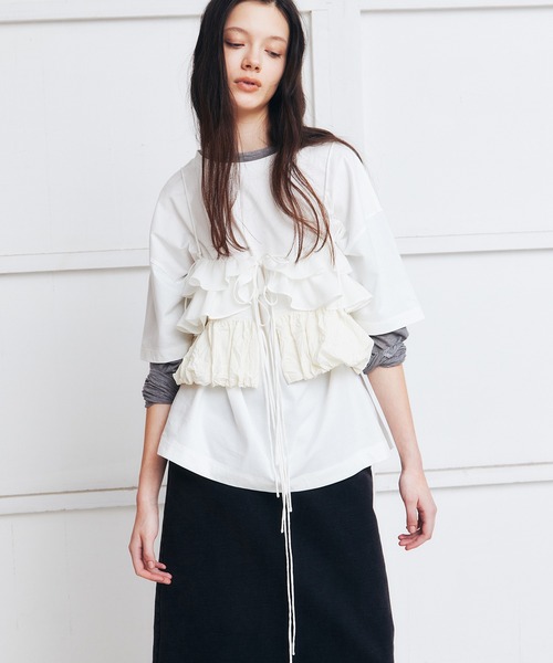 LE CIEL BLEU(ルシェルブルー)の「ラッフルビスチェトップ / Ruffled Bustier Top(その他トップス・レディース・ブラック/オフホワイト・36)」の1枚目の写真
