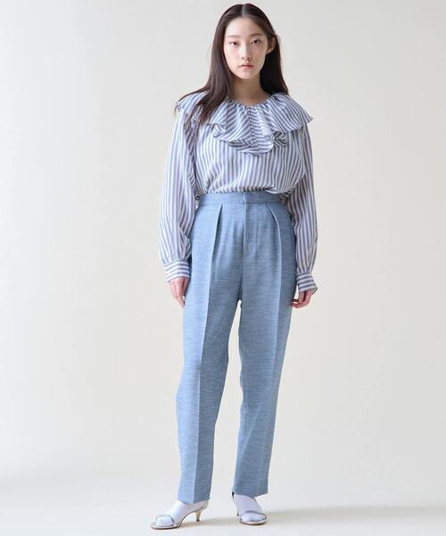 Tiara(ティアラ)の「タックテーパードパンツ(スラックス・レディース・ブラック/ブルー/ベージュ・2/3/4)」の13枚目の写真
