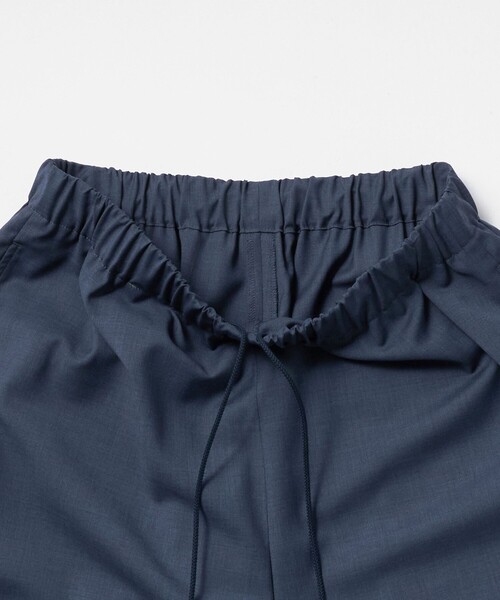 LOEFF（ロエフ）の「＜LOEFF＞トロピカルウール ハーフパンツ MENS（その他パンツ・メンズ・オリーブ/ブラック/コバルトブルー・2/1）」の17枚目の写真