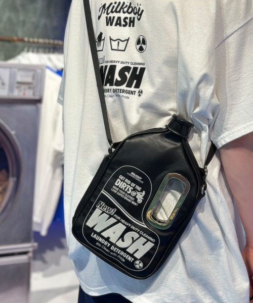 MILKBOY(ミルクボーイ)の「SOAP BOTTLE バッグ(ショルダーバッグ・メンズ・B/A・FREE)」の2枚目の写真