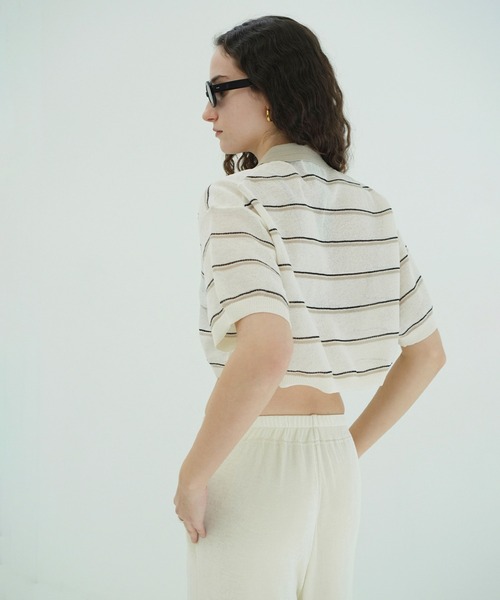 CLANE(クラネ)の「SPONGY SHEER POLO KNIT TOPS(ポロシャツ・レディース・アイボリー/ネイビー・1/2)」の4枚目の写真