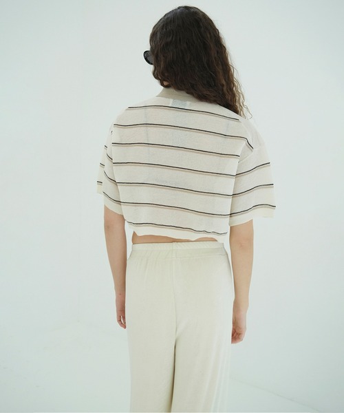CLANE(クラネ)の「SPONGY SHEER POLO KNIT TOPS(ポロシャツ・レディース・アイボリー/ネイビー・1/2)」の5枚目の写真