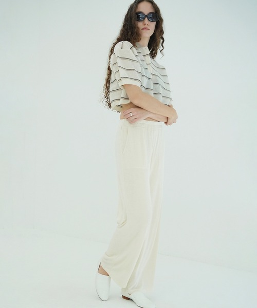 CLANE(クラネ)の「SPONGY SHEER POLO KNIT TOPS(ポロシャツ・レディース・アイボリー/ネイビー・1/2)」の6枚目の写真