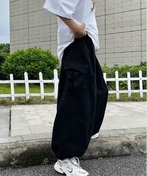 DOUBLE STEAL（ダブルスティール）の「DSワイドカーゴバルーンイージーパンツ（その他パンツ・メンズ・ブラック/チャコールグレー/ベージュ・X-LARGE/LARGE/MEDIUM）」の2枚目の写真