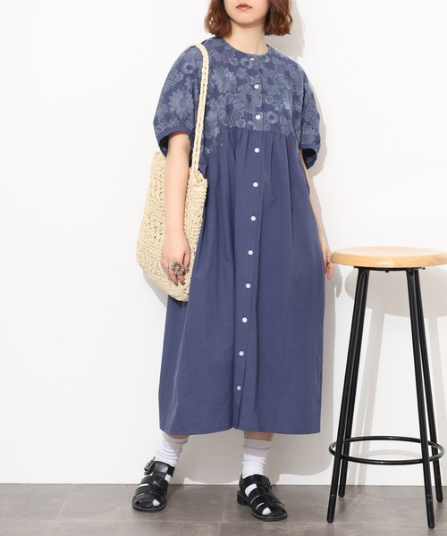 Emago(イマゴ)の「EMAGO 大きなお花刺繍ワンピース 半端袖(シャツワンピース・レディース・ベージュ/ネイビー/カーキ・FREE)」の15枚目の写真