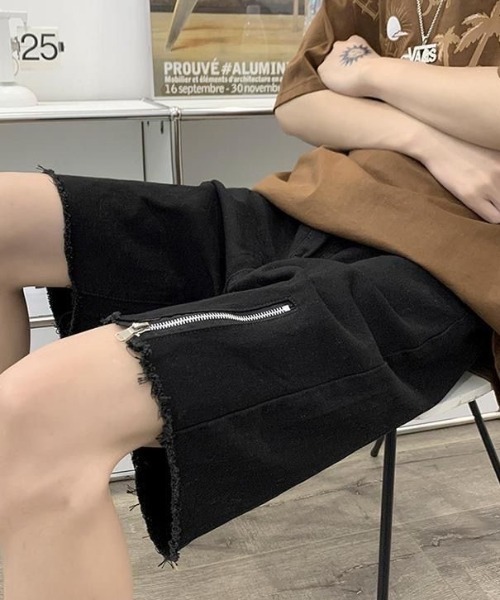 link lot(リンクロット)の「切りっぱなしZIPデザインハーフデニムパンツ(デニムパンツ・メンズ・ブルー/ブラック・L/M)」の11枚目の写真