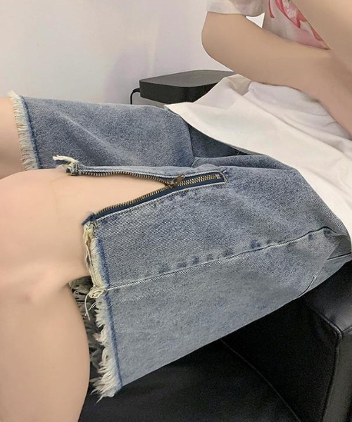 link lot(リンクロット)の「切りっぱなしZIPデザインハーフデニムパンツ(デニムパンツ・メンズ・ブルー/ブラック・L/M)」の8枚目の写真
