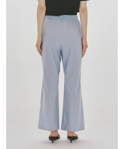 MIDIUMISOLID(ミディウミソリッド)の「MIDIUMISOLID for Ladies エッセンシャルフレアパンツ(その他パンツ・レディース・ブラウン/ブラック/ライトグレー・36/38)」の14枚目の写真