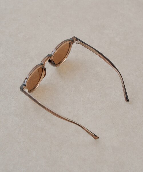 Chico(チコ)の「太ぶちカラーレンズサングラス(サングラス・レディース・ブラウン/ベージュ/ブラック・FREE)」の7枚目の写真