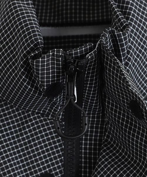 CMF OUTDOOR GARMENT（シーエムエフアウトドアガーメント）の「CMF OUTDOOR GARMENT / シーエムエフ アウトドア ガーメント：LEVEL6 MOD COEXIST：CMF2502-J10C[AST]（ナイロンジャケット・メンズ・ブラック系その他・L）」の3枚目の写真