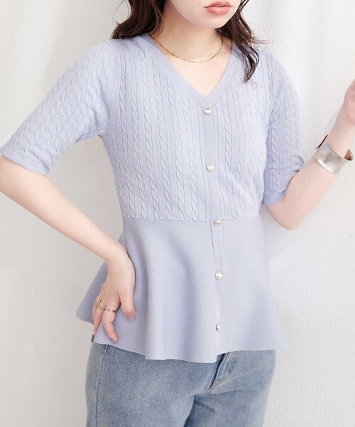natural couture(ナチュラルクチュール)の「ケーブル編みペプラムニット(ニット/セーター・レディース・ネイビー/ミント/ラベンダー/オフホワイト/サックスブルー・FREE)」の16枚目の写真