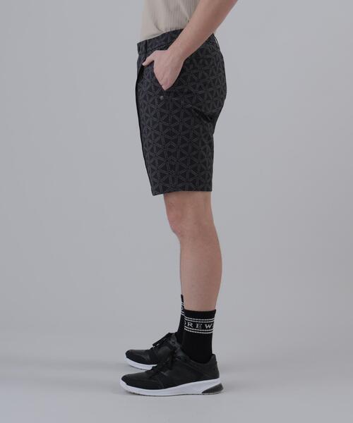 St ANDREWS(セントアンドリュース)の「【St ANDREWS】【吸水速乾】【ストレッチ】トライアングルロゴプリントショートパンツ (MENS)(その他パンツ・メンズ・ブラック/ベージュ・L/LL/M)」の5枚目の写真