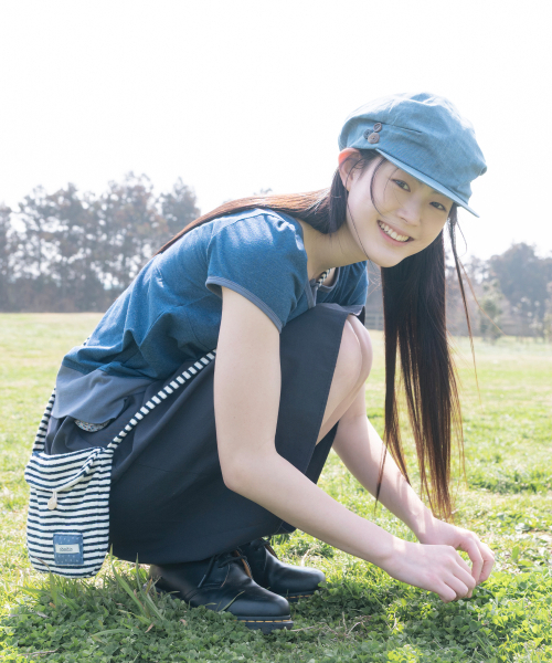 OHESHIO（オヘシオ）の「FLORAL POCKET BANDING MIDI SKIRT, DEEP NAVY（スカート・レディース・その他・FREE）」の5枚目の写真