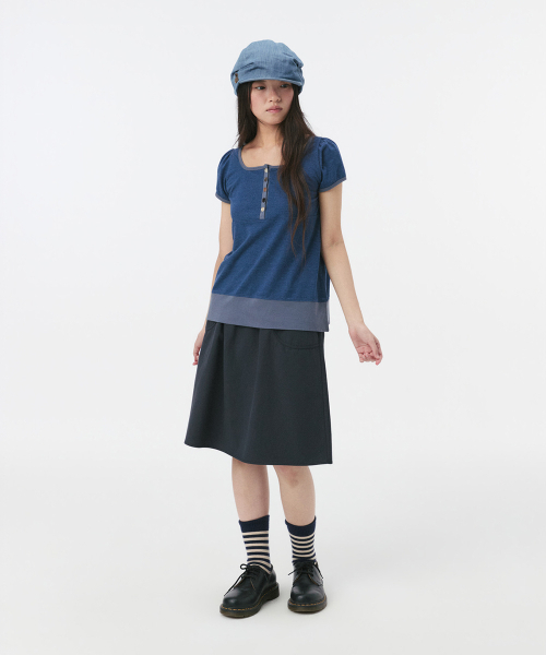 OHESHIO（オヘシオ）の「FLORAL POCKET BANDING MIDI SKIRT, DEEP NAVY（スカート・レディース・その他・FREE）」の6枚目の写真