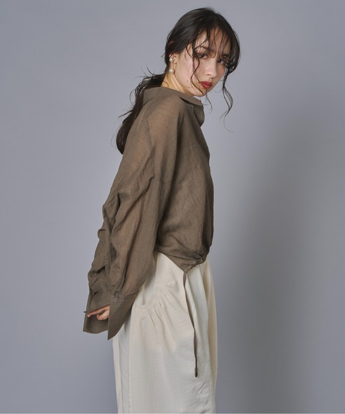 terrace（テラス）の「ドロストヘムスキッパーガーゼブラウス（シャツ/ブラウス・レディース・ブラック/ブラウン/オフホワイト・FREE）」の8枚目の写真