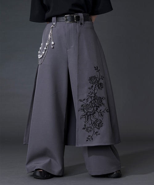 Ellno Loset(エルノロゼット)の「2wayフラワー刺繍ラップワイドパンツ(スラックス・メンズ・ブラック/グレー・LARGE/MEDIUM/SMALL/X-SMALL)」の1枚目の写真
