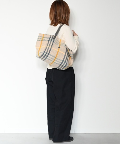 CLEDRAN(クレドラン)の「【A4サイズも入る大容量】CL3913 HAND&WORK COTTON JUTE STRIPE TOTE L(トートバッグ・レディース・ベージュ/ブルーグレー/ブルー/グレー/ブラック・FREE)」の11枚目の写真