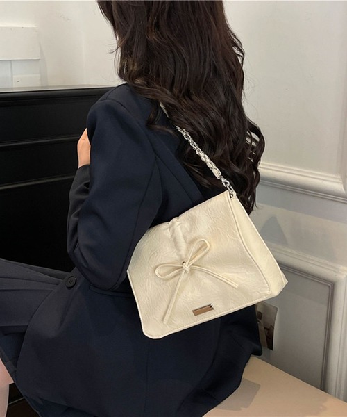 WESTSEA（ウエストシー）の「リボンデザイン チェーンショルダーバッグ（ショルダーバッグ・レディース・ブラック/ベージュ/ワイン/オフホワイト/ブラウン・FREE）」の9枚目の写真