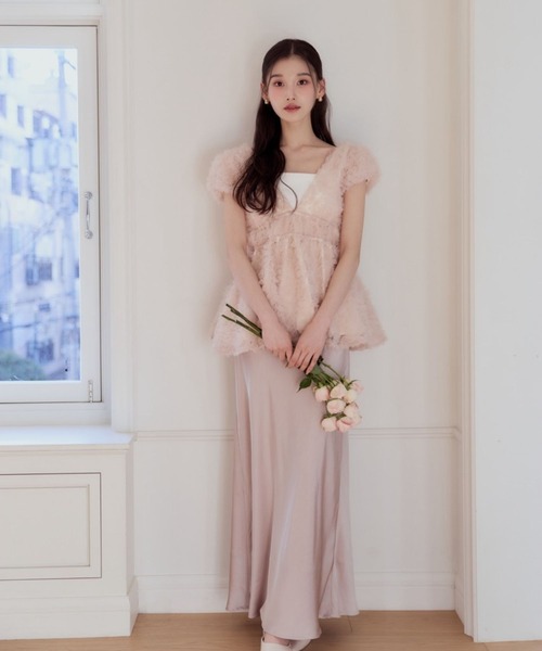 polaura(ポローラ)の「フラワーぺプラムバックリボンチュニック(シャツ/ブラウス・レディース・サックスブルー/ホワイト/ピンク/ベビーピンク/ブラック・FREE)」の7枚目の写真
