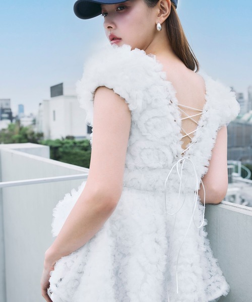 polaura(ポローラ)の「フラワーぺプラムバックリボンチュニック(シャツ/ブラウス・レディース・サックスブルー/ホワイト/ピンク/ベビーピンク/ブラック・FREE)」の22枚目の写真