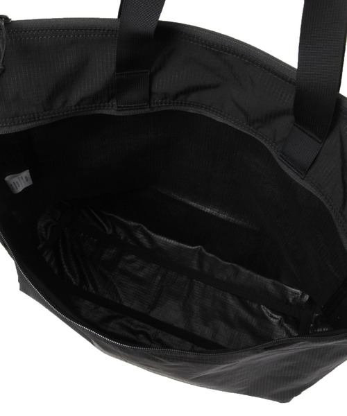 THE NORTH FACE(ザノースフェイス)の「【THE NORTH FACE(ザ・ノース・フェイス)】RAFTER トートバッグ(ハンドバッグ・メンズ・その他1/ブラック・FREE)」の6枚目の写真