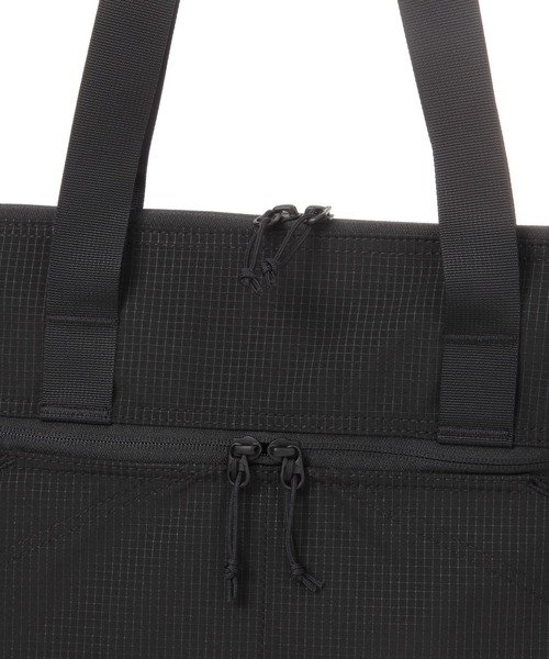 THE NORTH FACE(ザノースフェイス)の「【THE NORTH FACE(ザ・ノース・フェイス)】RAFTER トートバッグ(ハンドバッグ・メンズ・その他1/ブラック・FREE)」の11枚目の写真
