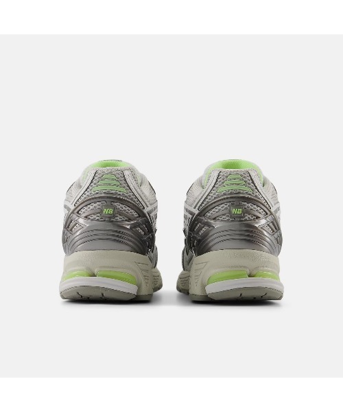 NEW BALANCE（ニューバランス）の「New Balance 1906R（ニューバランス ナインティーンオーシックス アール）（スニーカー・メンズ・グレー系・24cm/23.5cm/23cm/27cm/26.5cm/26cm/25.5cm/25cm/24.5cm/30cm/29cm/28.5cm/28cm/27.5cm）」の2枚目の写真