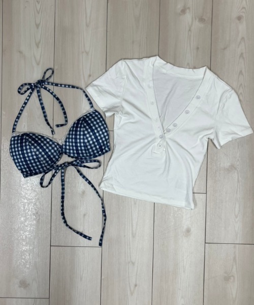 NANEA(ナネア)の「インナーブラトップセット 深VネッククロップドタイトTシャツ(Tシャツ/カットソー・レディース・ホワイト/ブラック/グレー・フリー)」の10枚目の写真