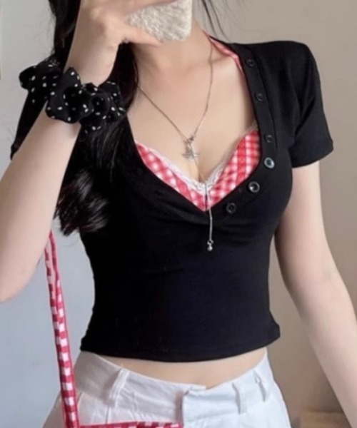 NANEA(ナネア)の「インナーブラトップセット 深VネッククロップドタイトTシャツ(Tシャツ/カットソー・レディース・ホワイト/ブラック/グレー・フリー)」の6枚目の写真
