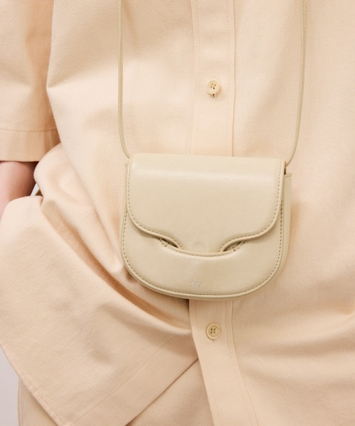 ADAM ET ROPE'(アダムエロペ)の「【PFT】Flap Mini Shoulder Bag(ショルダーバッグ・レディース・ベージュ・FREE)」の19枚目の写真