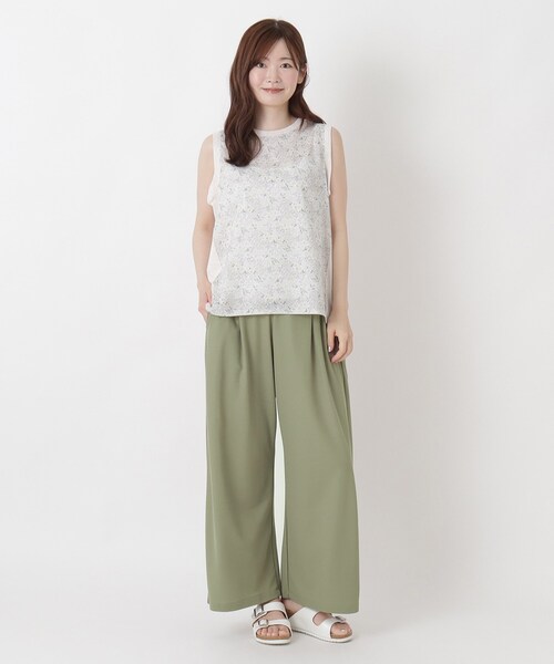 one'sterrace(ワンズテラス)の「花柄プリント 天竺切替 タンクトップ(Tシャツ/カットソー・レディース・ネイビー系5/ホワイト系9/アイボリー系8・02)」の4枚目の写真