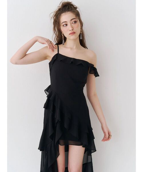 EVRIS(エヴリス)の「【SNS万バズワンピ】フリルショルダーアシンメトリーロングワンピース 夏服(ワンピース・レディース・ベージュ/ブラック・MEDIUM/SMALL)」の11枚目の写真