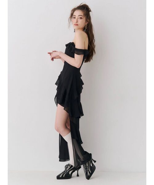 EVRIS(エヴリス)の「【SNS万バズワンピ】フリルショルダーアシンメトリーロングワンピース 夏服(ワンピース・レディース・ベージュ/ブラック・MEDIUM/SMALL)」の13枚目の写真