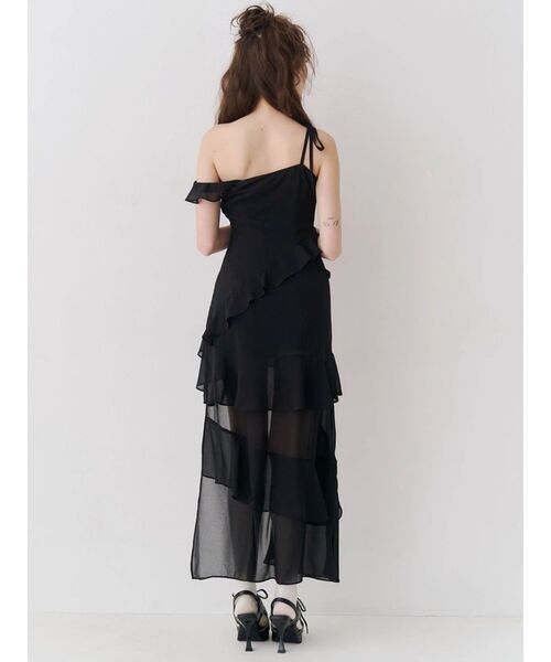 EVRIS(エヴリス)の「【SNS万バズワンピ】フリルショルダーアシンメトリーロングワンピース 夏服(ワンピース・レディース・ベージュ/ブラック・MEDIUM/SMALL)」の14枚目の写真
