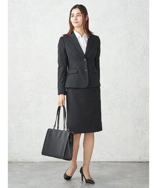 Perfect Suit FActory(パーフェクトスーツファクトリー)の「シルク混リクルート ギャバセットアップJK(テーラードジャケット・レディース・ブラック・5号)」の3枚目の写真