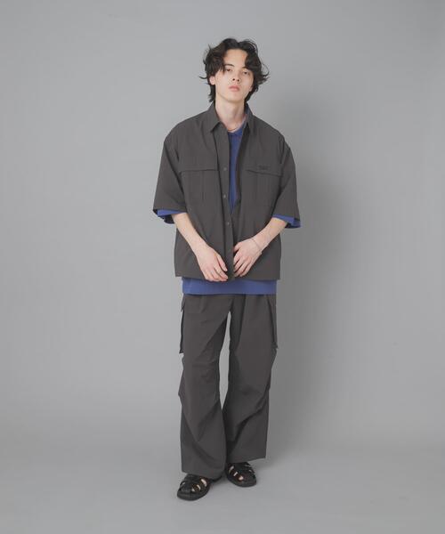 SENSE OF PLACE by URBAN RESEARCH(センスオブプレイスバイアーバンリサーチ)の「『別注』Converse×SENSE OF PLACE JACK PURCELLショートスリーブシャツ(シャツ/ブラウス・メンズ・チャコールグレー/ブラック・MEDIUM/LARGE/SMALL)」の22枚目の写真