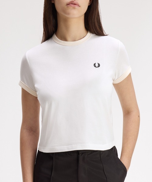 FRED PERRY(フレッドペリー)の「Laurel Wreath Badge T-Shirt/ローレルリースバッジTシャツ(Tシャツ/カットソー・レディース・ホワイト・10)」の14枚目の写真