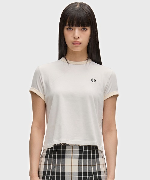 FRED PERRY(フレッドペリー)の「Laurel Wreath Badge T-Shirt/ローレルリースバッジTシャツ(Tシャツ/カットソー・レディース・ホワイト・10)」の12枚目の写真