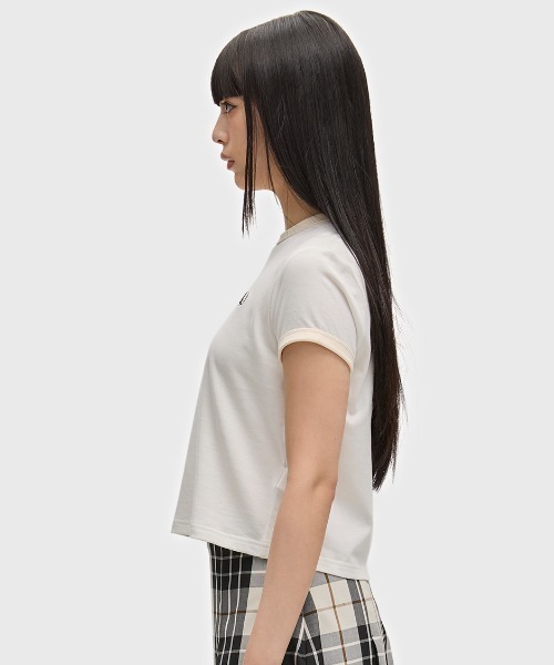 FRED PERRY(フレッドペリー)の「Laurel Wreath Badge T-Shirt/ローレルリースバッジTシャツ(Tシャツ/カットソー・レディース・ホワイト・10)」の13枚目の写真