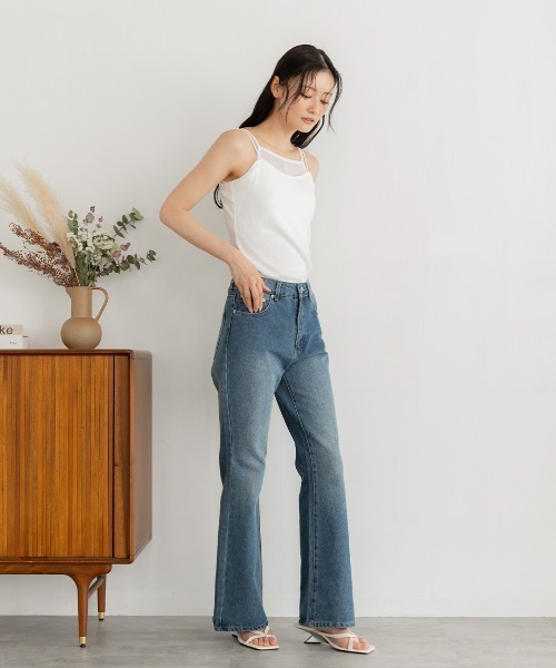 Nulli(ヌリ)の「フレアデニムパンツ(デニムパンツ・レディース・ブルー/ブラック/ワンウォッシュ・MEDIUM/SMALL)」の8枚目の写真