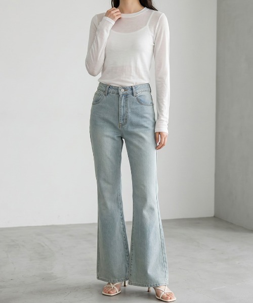 Nulli(ヌリ)の「フレアデニムパンツ(デニムパンツ・レディース・ブルー/ブラック/ワンウォッシュ・MEDIUM/SMALL)」の13枚目の写真