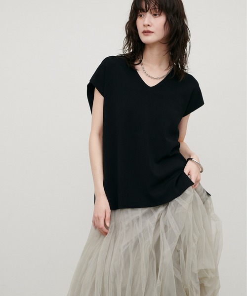 LARUTA(ラルータ)の「【LARUTA】UV&接触冷感深Vゆるニット(ニット/セーター・レディース・ブラック/ブラウン/オフホワイト/ブルー・FREE)」の13枚目の写真