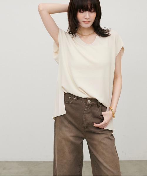 LARUTA(ラルータ)の「【LARUTA】UV&接触冷感深Vゆるニット(ニット/セーター・レディース・ブラック/ブラウン/オフホワイト/ブルー・FREE)」の6枚目の写真