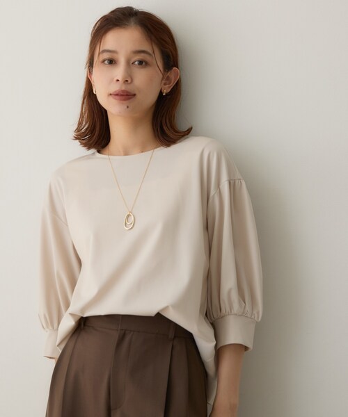 UNTITLED(アンタイトル)の「【楽にきれい見え/体型カバー】パフスリーブジャージトップス(Tシャツ/カットソー・レディース・ブラック/ナチュラル/オフホワイト・00/02/04/48/50/44)」の3枚目の写真
