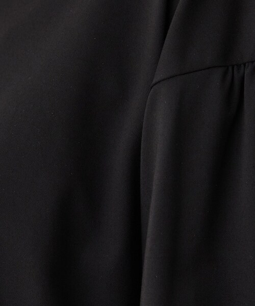 UNTITLED(アンタイトル)の「【楽にきれい見え/体型カバー】パフスリーブジャージトップス(Tシャツ/カットソー・レディース・ブラック/ナチュラル/オフホワイト・00/02/04/48/50/44)」の12枚目の写真