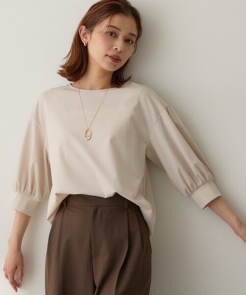 UNTITLED(アンタイトル)の「【楽にきれい見え/体型カバー】パフスリーブジャージトップス(Tシャツ/カットソー・レディース・ブラック/ナチュラル/オフホワイト・00/02/04/48/50/44)」の13枚目の写真