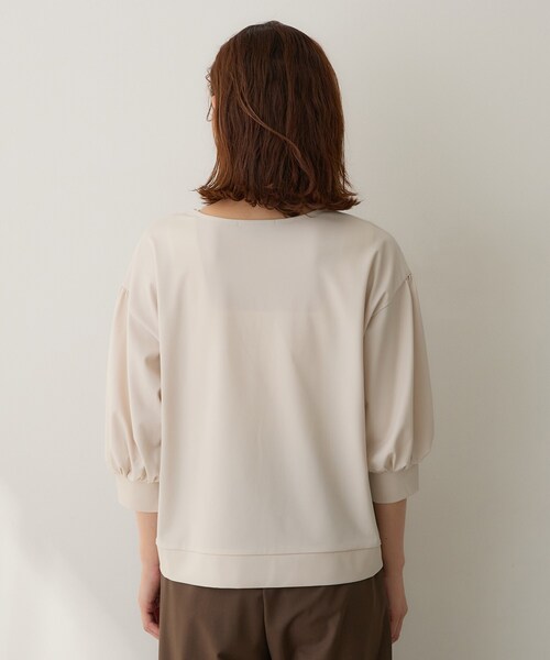 UNTITLED(アンタイトル)の「【楽にきれい見え/体型カバー】パフスリーブジャージトップス(Tシャツ/カットソー・レディース・ブラック/ナチュラル/オフホワイト・00/02/04/48/50/44)」の19枚目の写真