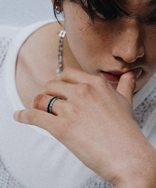 SCALETTOBLACK（スカーレットブラック）の「WSM012 Rough Black Line Ring（リング・レディース・その他・8/9）」の3枚目の写真