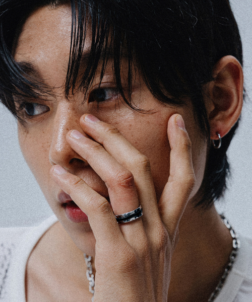 SCALETTOBLACK（スカーレットブラック）の「WSM012 Rough Black Line Ring（リング・レディース・その他・8/9）」の4枚目の写真
